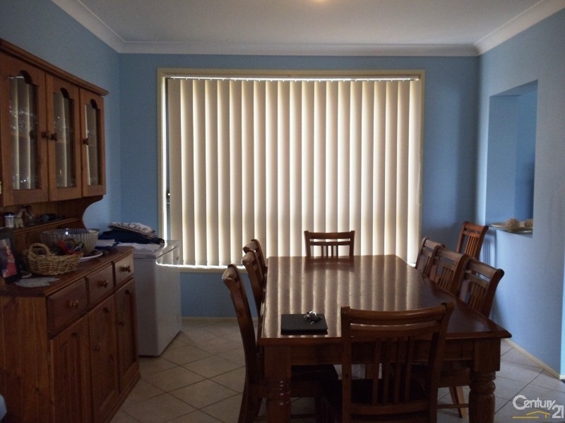 32 Maryfields Drive, Blair Athol NSW 2560