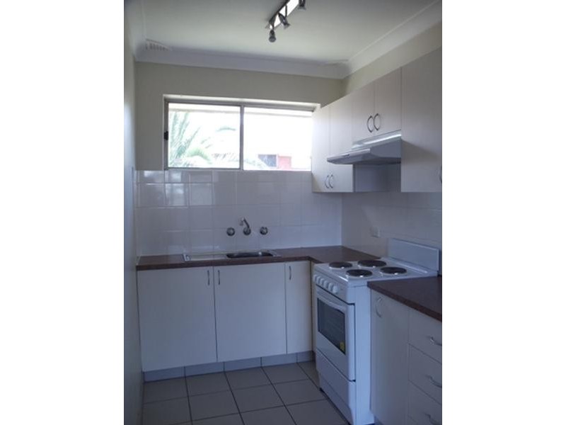 9/86 Dumaresq Street, Campbelltown NSW 2560