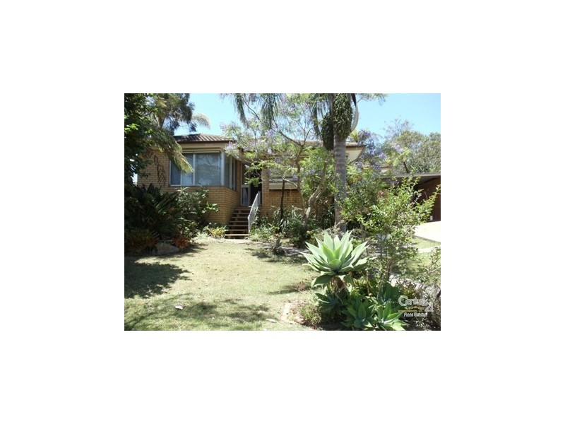 22 Kooloona Crescent, Bradbury NSW 2560