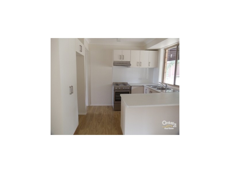 33 Malachite Road, Eagle Vale NSW 2558