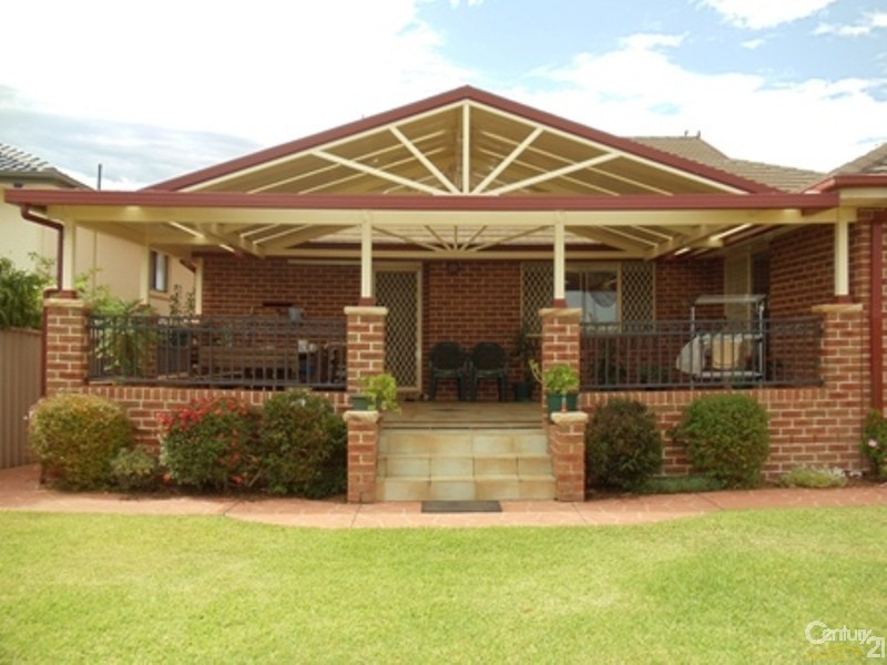 49 Baynton Place, St Helens Park NSW 2560