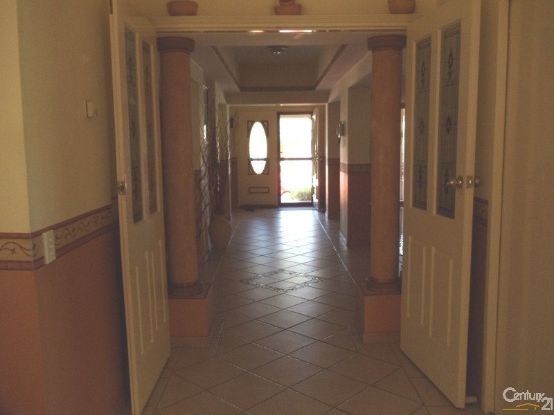 52 Kearns Avenue, Kearns NSW 2558