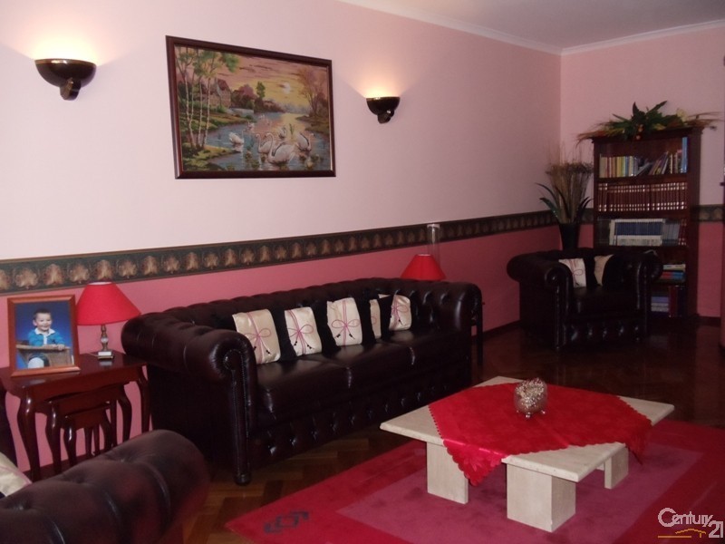 52 Kearns Avenue, Kearns NSW 2558