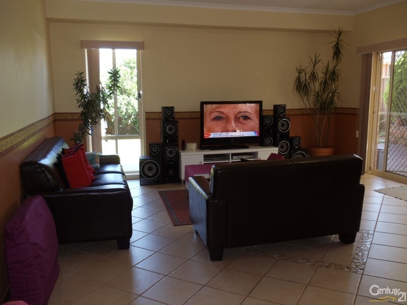 52 Kearns Avenue, Kearns NSW 2558