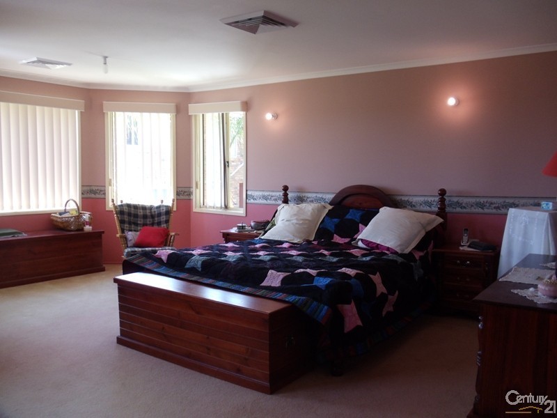 52 Kearns Avenue, Kearns NSW 2558