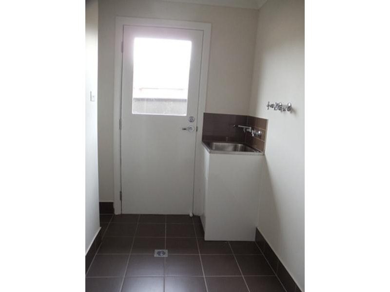 33 Lawler Street, Ropes Crossing NSW 2760