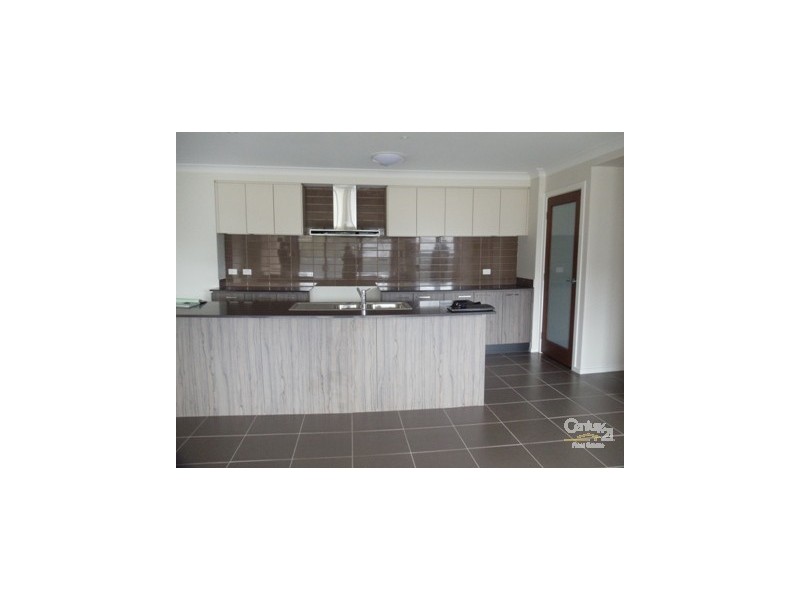 33 Lawler Street, Ropes Crossing NSW 2760