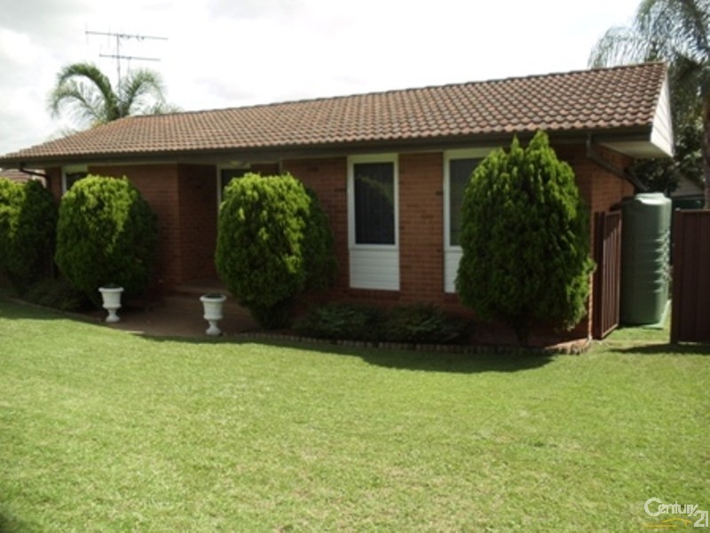 7 Gossamer Street, Macquarie Fields NSW 2564