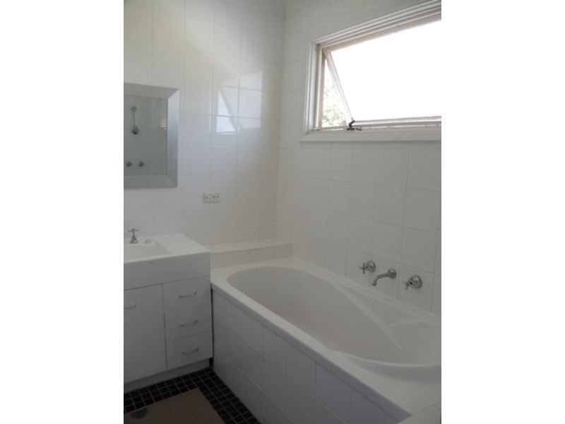 28 Anembo Street, Bradbury NSW 2560