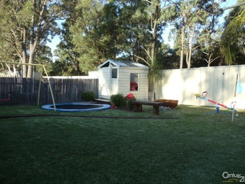 11 Briggs Place, St Helens Park NSW 2560