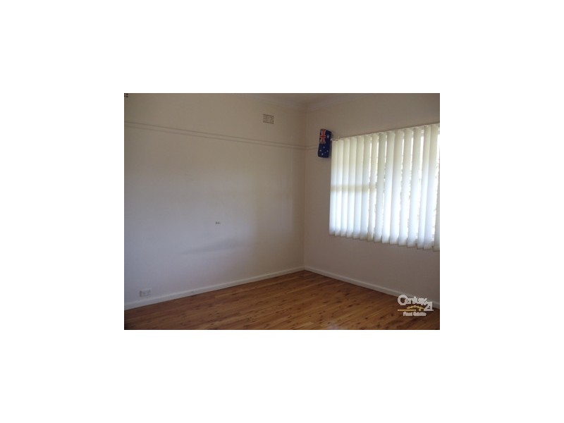16 Innes Street, Campbelltown NSW 2560