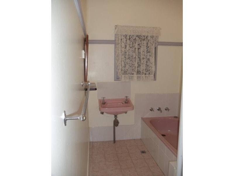 14 Kendall Street, Campbelltown NSW 2560