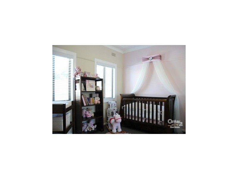 66 Lithgow Street, Campbelltown NSW 2560