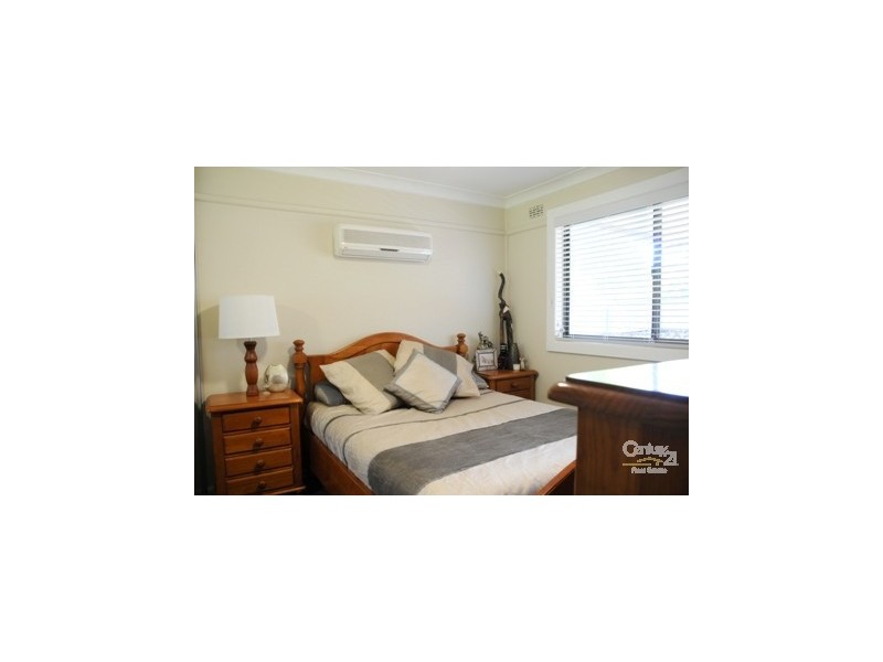 66 Lithgow Street, Campbelltown NSW 2560