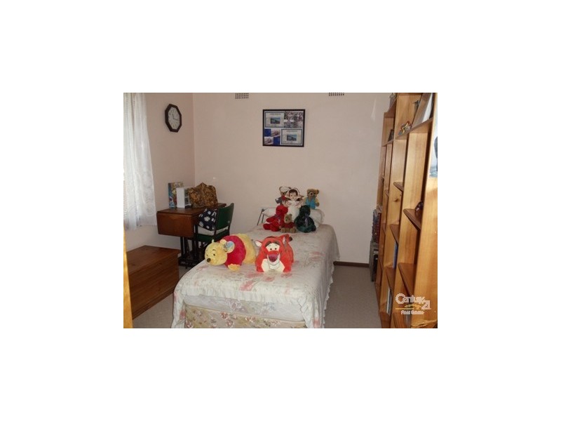 7 Gossamer Place, Macquarie Fields NSW 2564