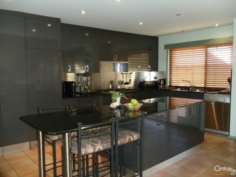 2 Noffs Place, Bonnyrigg Heights NSW 2177