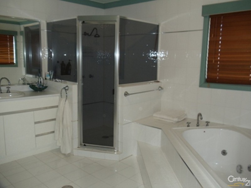 2 Noffs Place, Bonnyrigg Heights NSW 2177