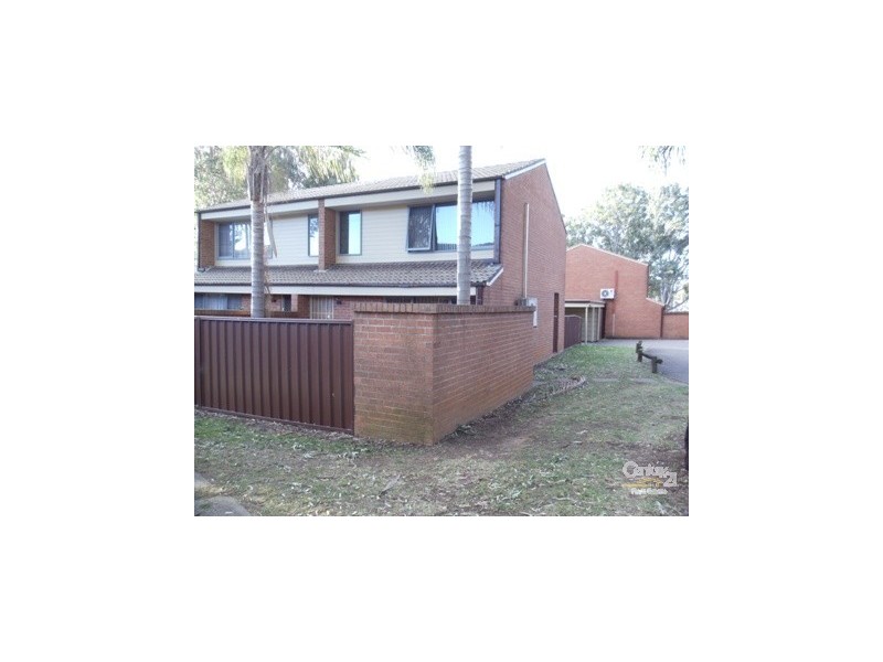 15/15-19 Fourth Avenue, Macquarie Fields NSW 2564