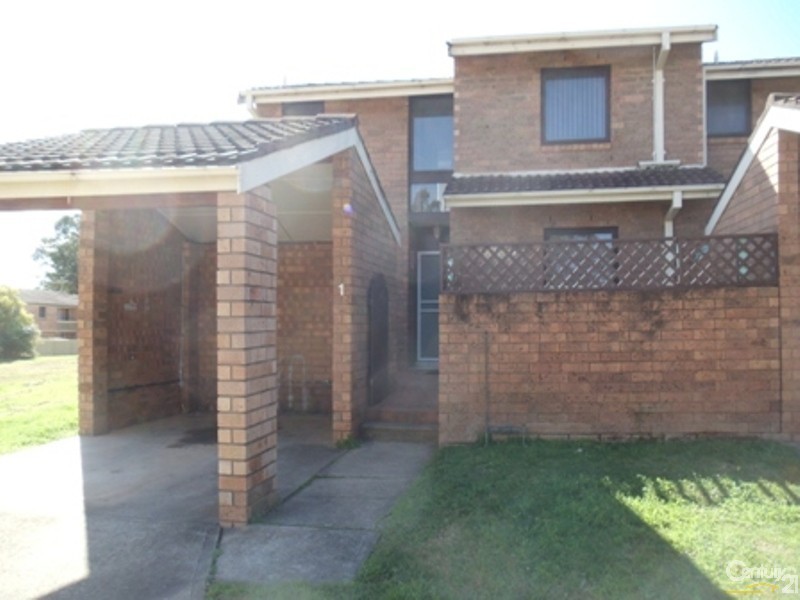 1/56 Woodhouse Drive, Ambarvale NSW 2560