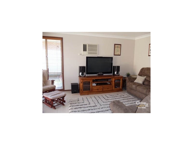 1 Ore Place, Eagle Vale NSW 2558