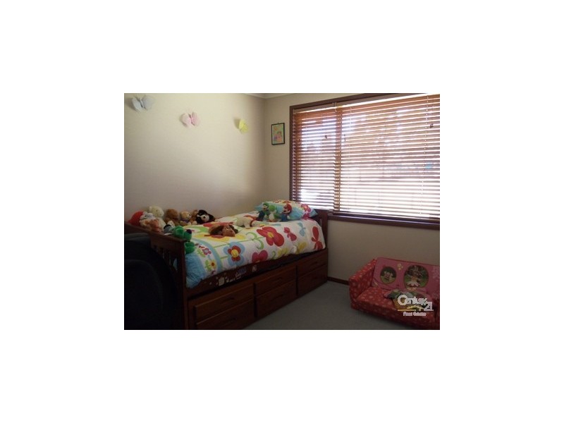 1 Ore Place, Eagle Vale NSW 2558