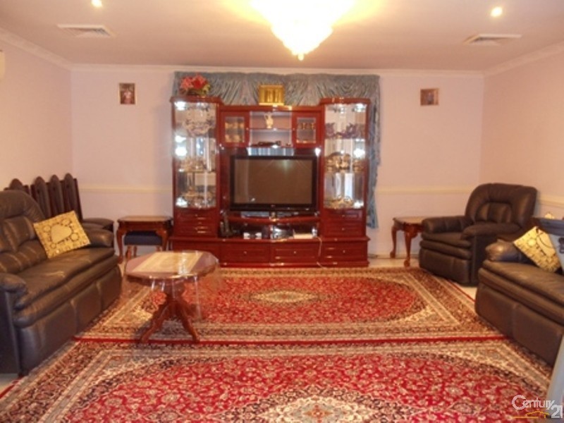 80 Englorie Park Drive, Glen Alpine NSW 2560