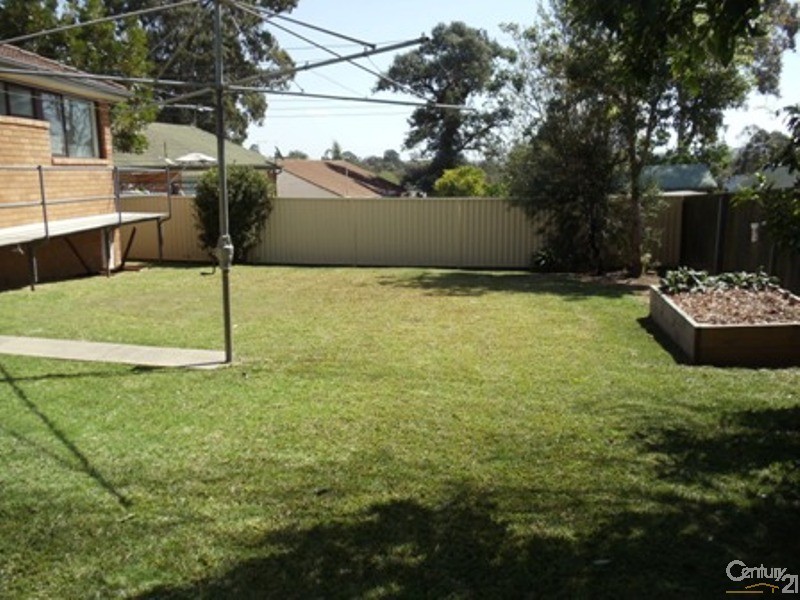 39 Macleay Street, Bradbury NSW 2560