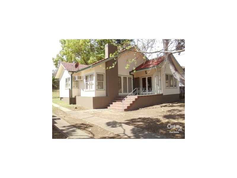 18 Innes Street, Campbelltown NSW 2560
