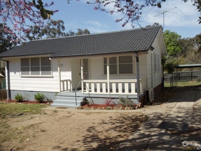 70 Carrington Circuit, Leumeah NSW 2560