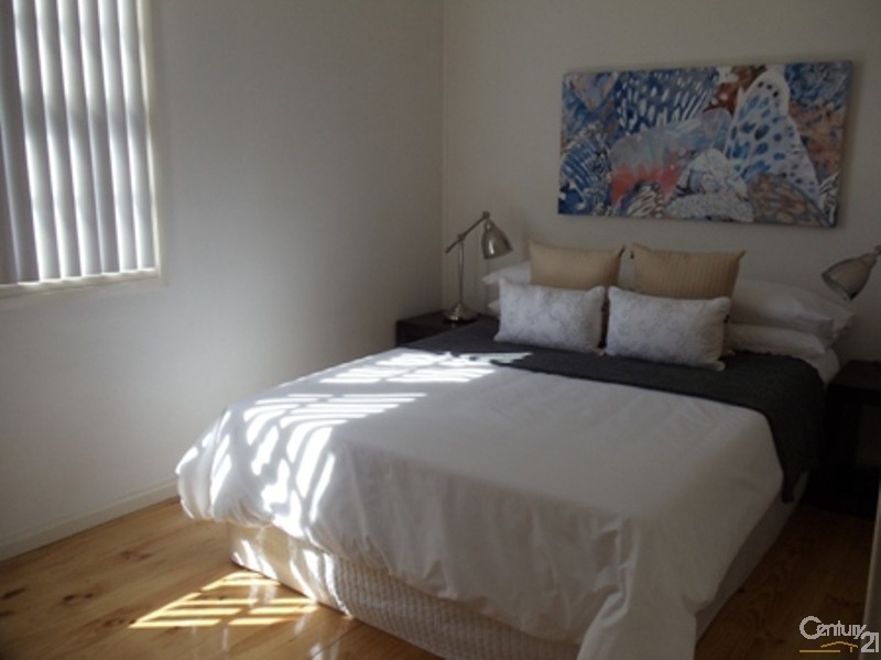 70 Carrington Circuit, Leumeah NSW 2560