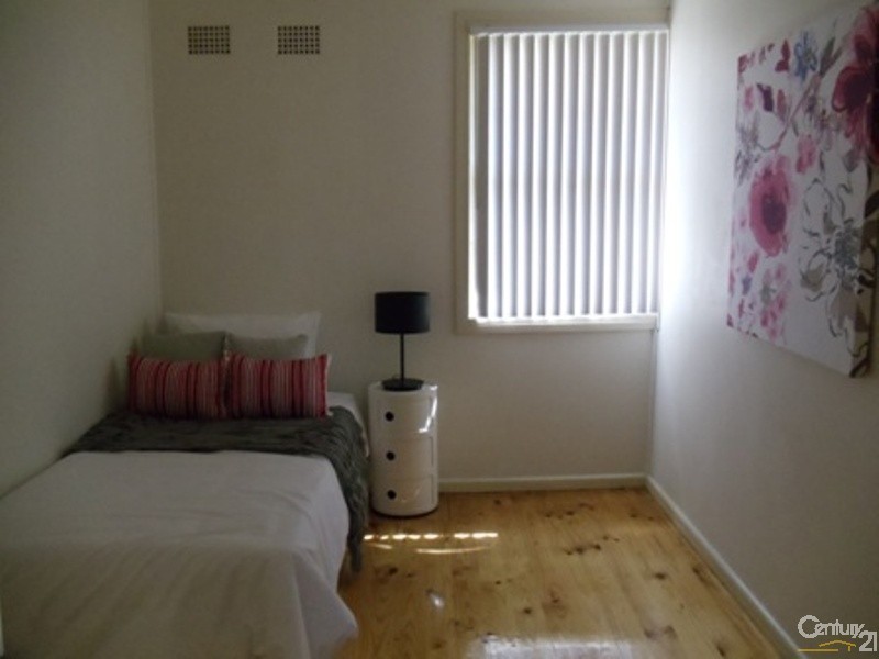 70 Carrington Circuit, Leumeah NSW 2560