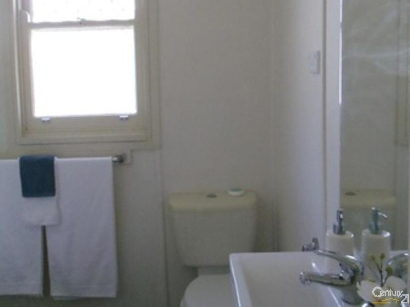 70 Carrington Circuit, Leumeah NSW 2560