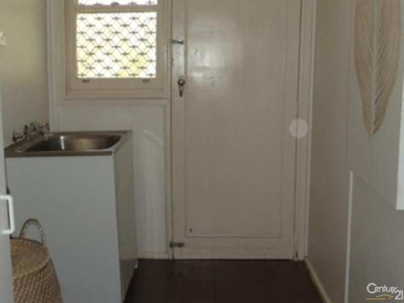 70 Carrington Circuit, Leumeah NSW 2560