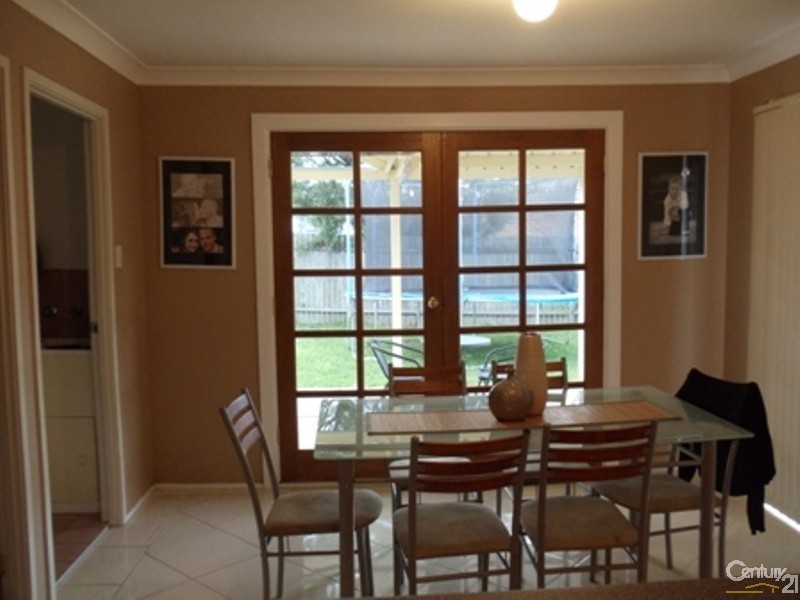 9A Withnell Crescent, St Helens Park NSW 2560
