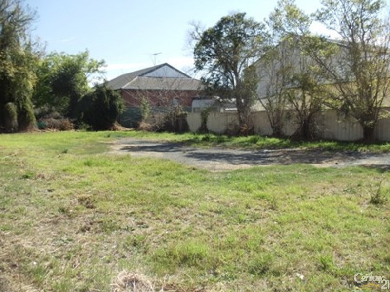 17 Iolanthe Street, Campbelltown NSW 2560