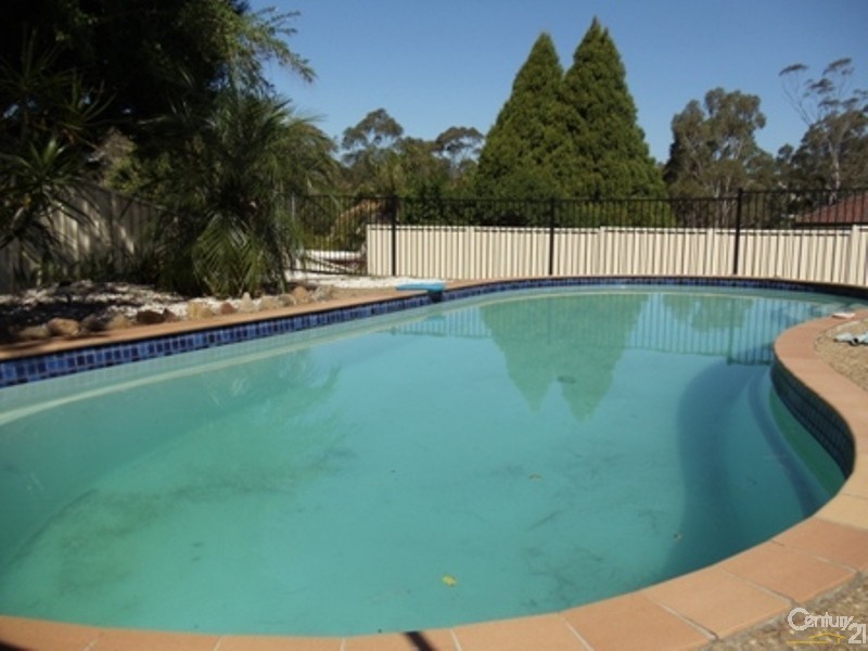 4 Gaspard Place, Ambarvale NSW 2560