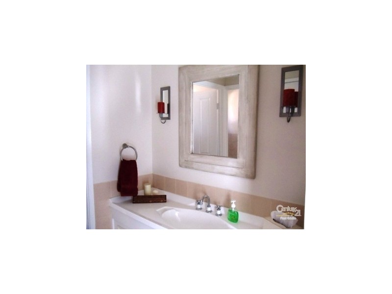 2 Tungoo Place, St Helens Park NSW 2560
