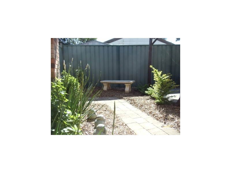 2 Tungoo Place, St Helens Park NSW 2560