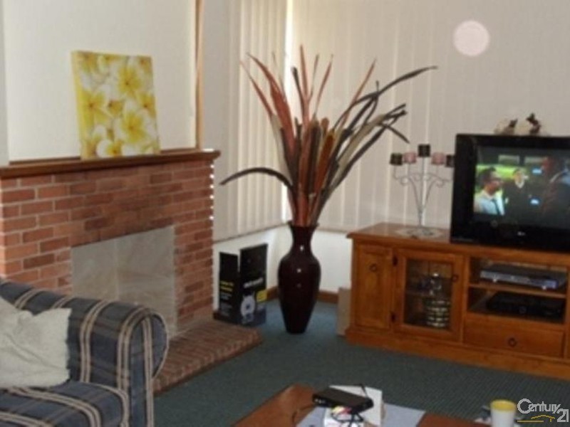18 Innes Street, Campbelltown NSW 2560