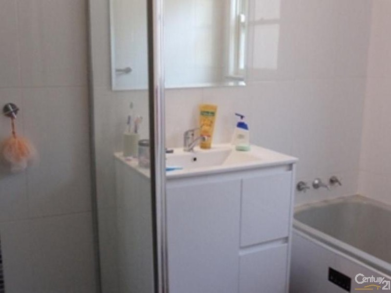 18 Innes Street, Campbelltown NSW 2560