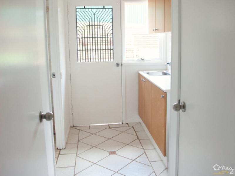 38 Fern Avenue, Bradbury NSW 2560