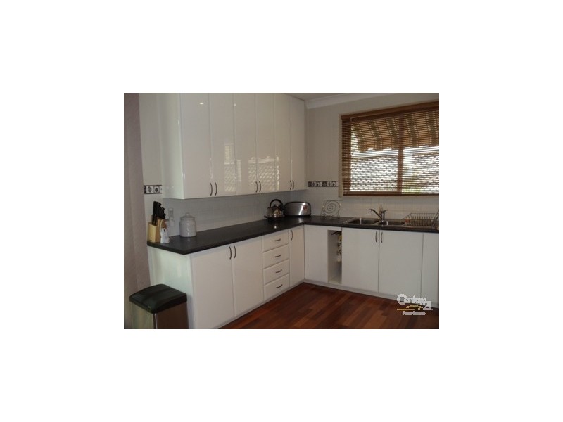 2 Poplar Crescent, Bradbury NSW 2560