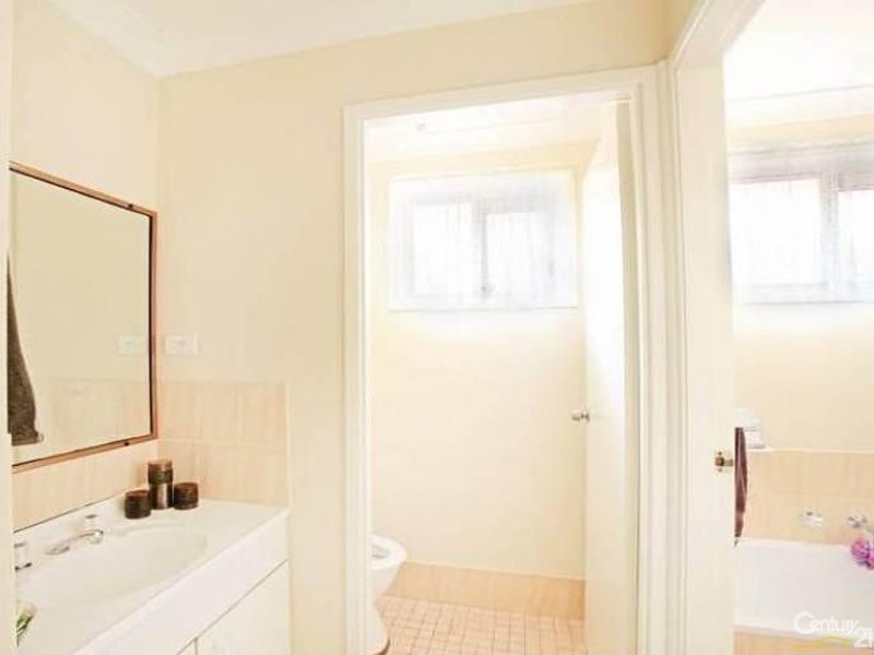 64 Kearns Avenue, Kearns NSW 2558