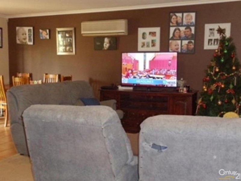 79 Kellerman Drive, St Helens Park NSW 2560