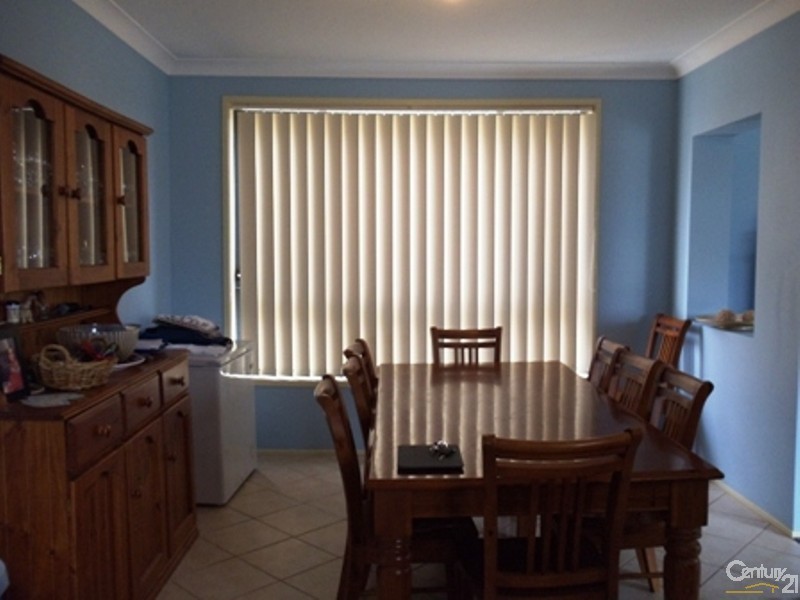 32 Maryfields Drive, Blair Athol NSW 2560