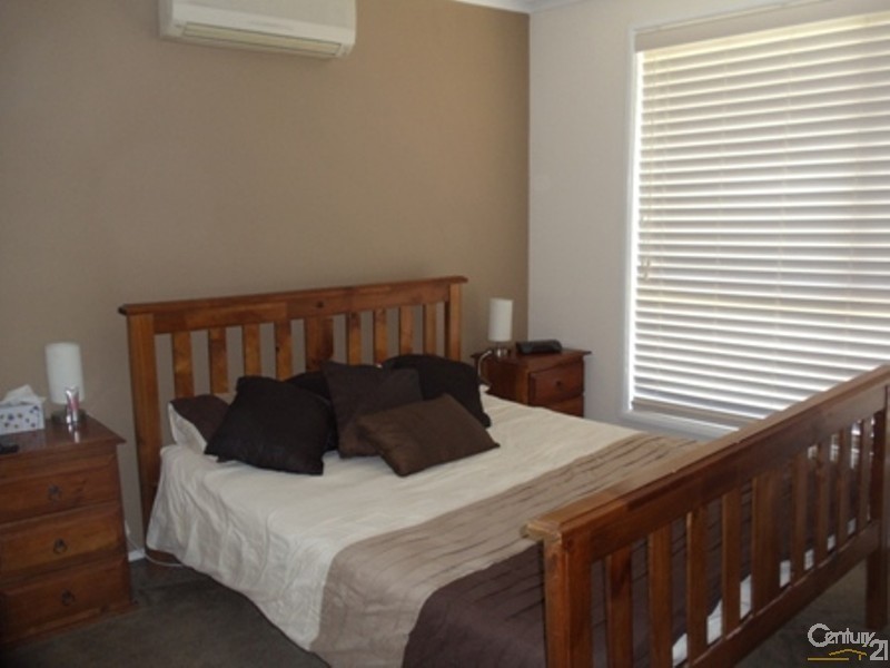 2/127 Gould Road, Eagle Vale NSW 2558