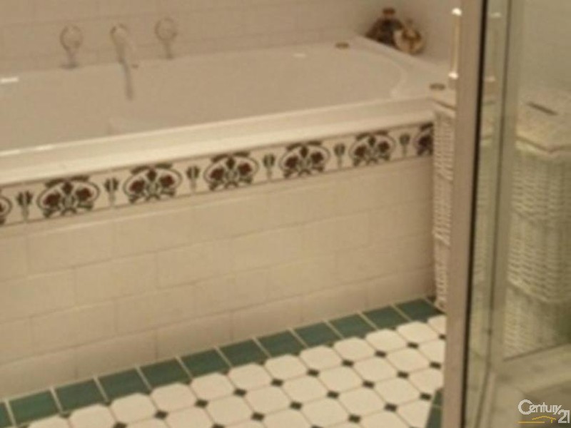 29 Sir Warwick Fairfax Drive, Harrington Park NSW 2567