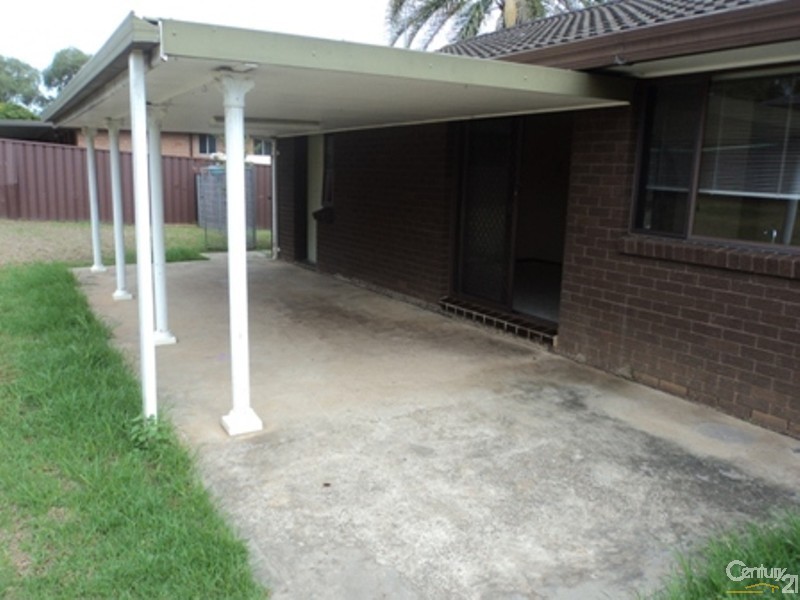 6 Maroubra Crescent, Woodbine NSW 2560
