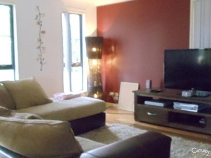 1 Maryfields Drive, Blair Athol NSW 2560