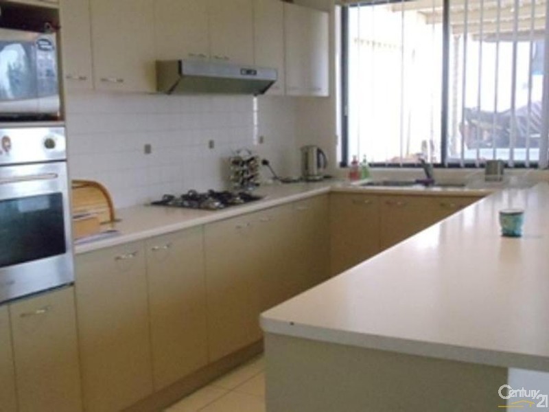 1 Maryfields Drive, Blair Athol NSW 2560